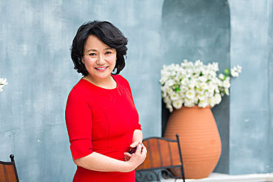 杨钰莹红楼梦醉高官无弹窗不二十臣,歌手跨界演绎《红楼梦》，古典与现代交融-1