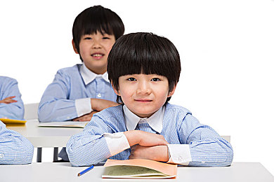 亚裔女被黑人玩到翻眼,游戏争议：亚裔女性角色引玩家不满