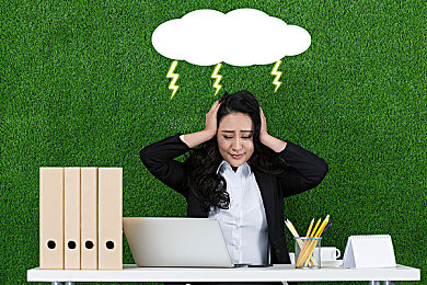 女的正装有哪些款式,职场穿搭秘籍：揭秘女性正装时尚搭配