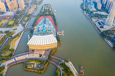 放锵锵锵锵锵锵锵锵锵锵,都市盛宴：传统文化焕新颜-1