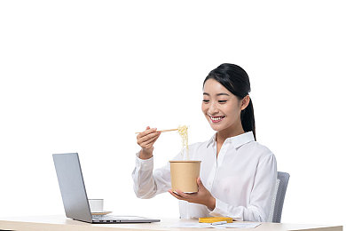 被下合欢散糟蹋的视频,药材滥用引争议，传统医药文化何去何从？