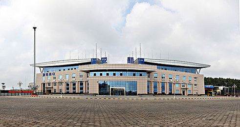 真空下楼取快递被c,真空快递取险记，高层居民惊魂！