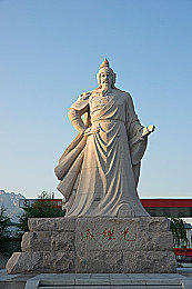 飞行员一副和二副区别,飞行搭档揭秘：副驾驶一二副大不同-1