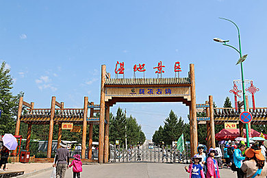 无人区码卡二卡3卡4卡变态,揭秘热门软件：便利与风险并存，你敢用吗？-3