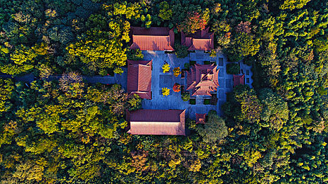 数学课代表趴着桌上,高三课代表课堂趴桌，背后原因引人关注-2