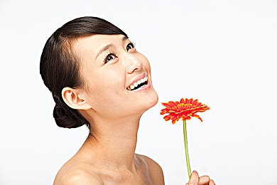 疯狂撞击校花白嫩圆润的翘臀,街头车祸校花受伤，肇事司机被捕引关注-2